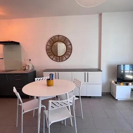 Polygone Proximite Gare Et Centre-ville Avec Parking شقة بزييه